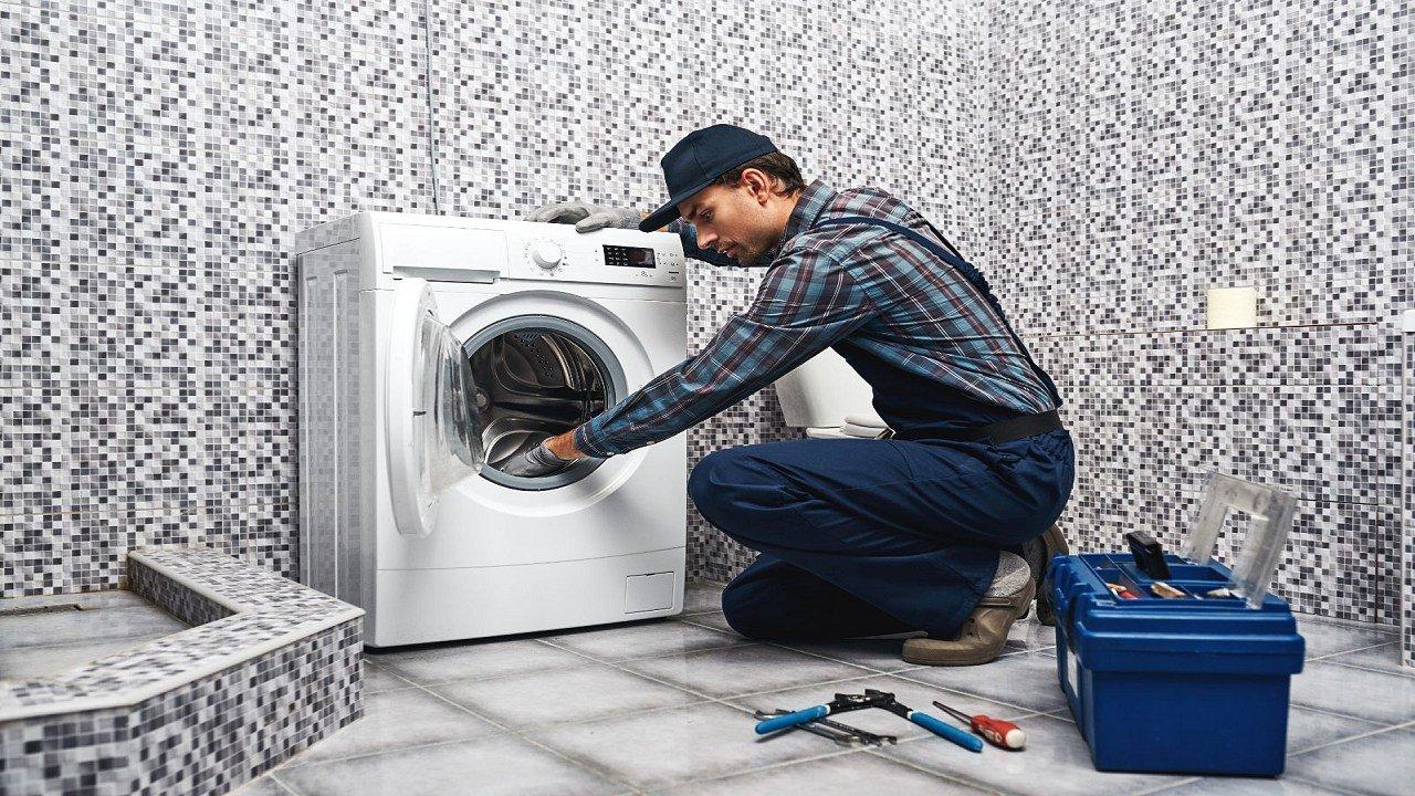 What are the common causes of a washing machine not draining?