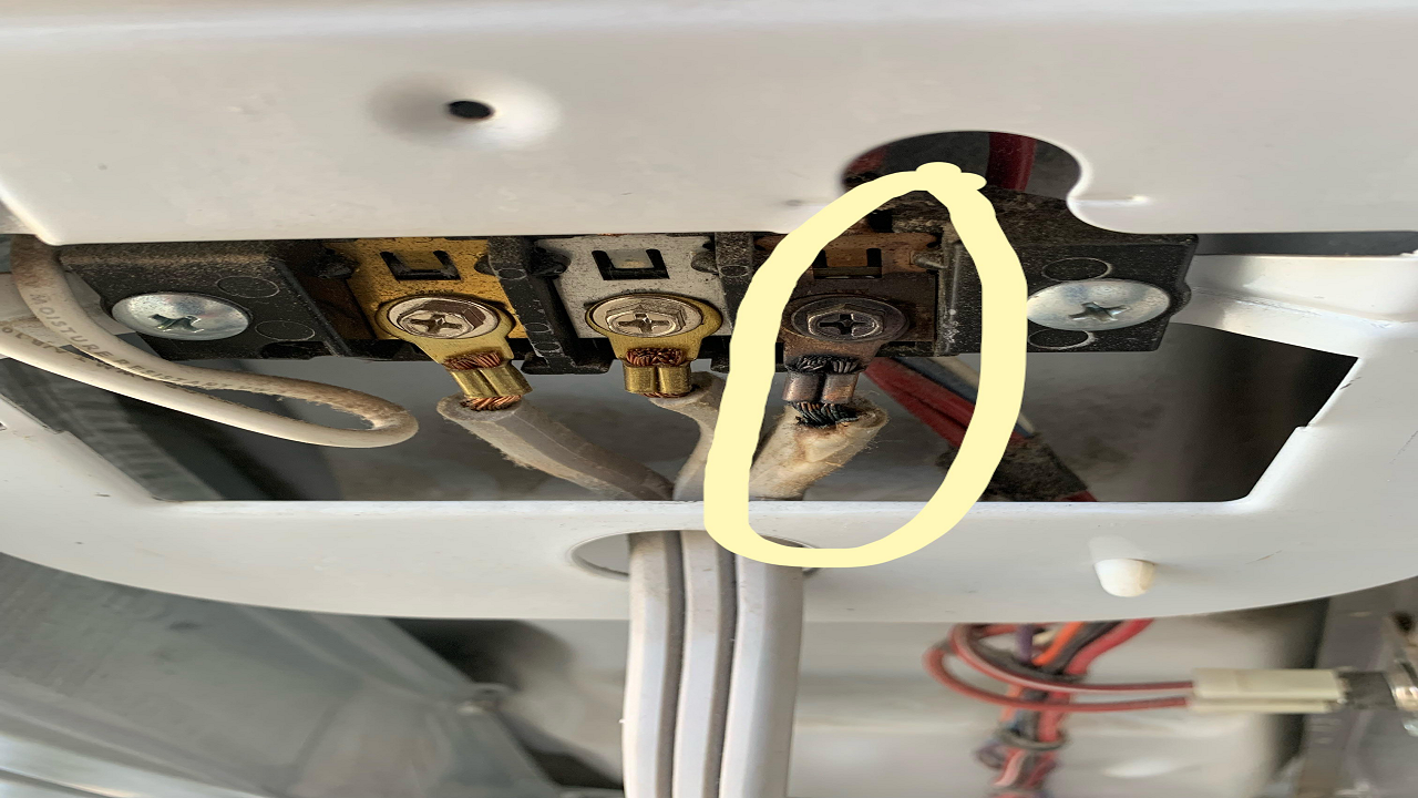 Should the dryer plug look like this?